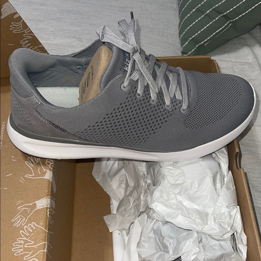 Gray Low-Top Sneakers with Breathable Design